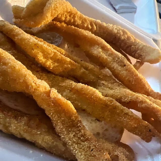 8pc Fish w/Bread.